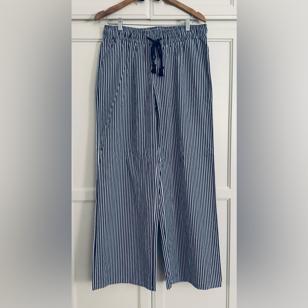 Edikted Seaside Stripe Wide Leg
Drawstring Pants in Navy Mix - Picture 6 of 11